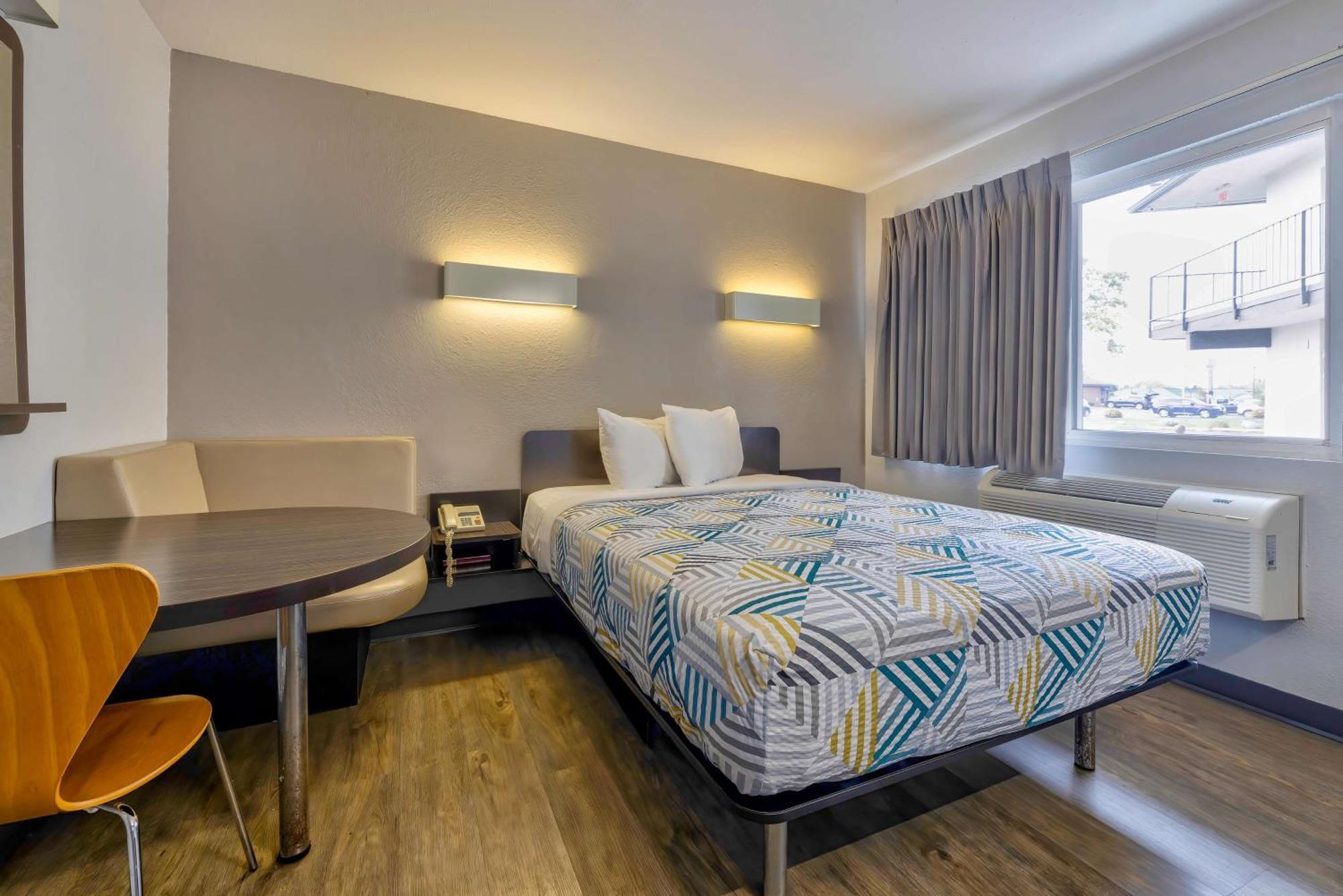 Motel 6-Oshkosh, Wi Екстер'єр фото