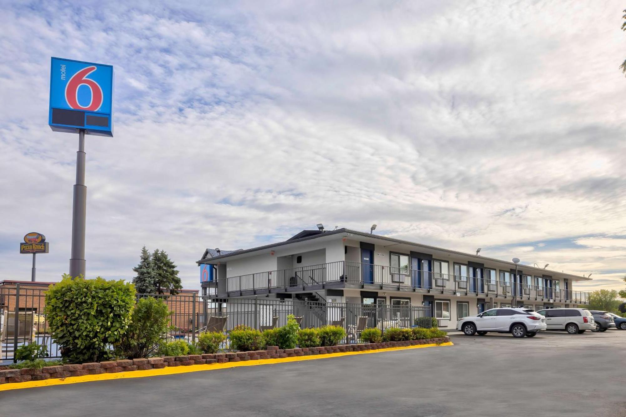 Motel 6-Oshkosh, Wi Екстер'єр фото