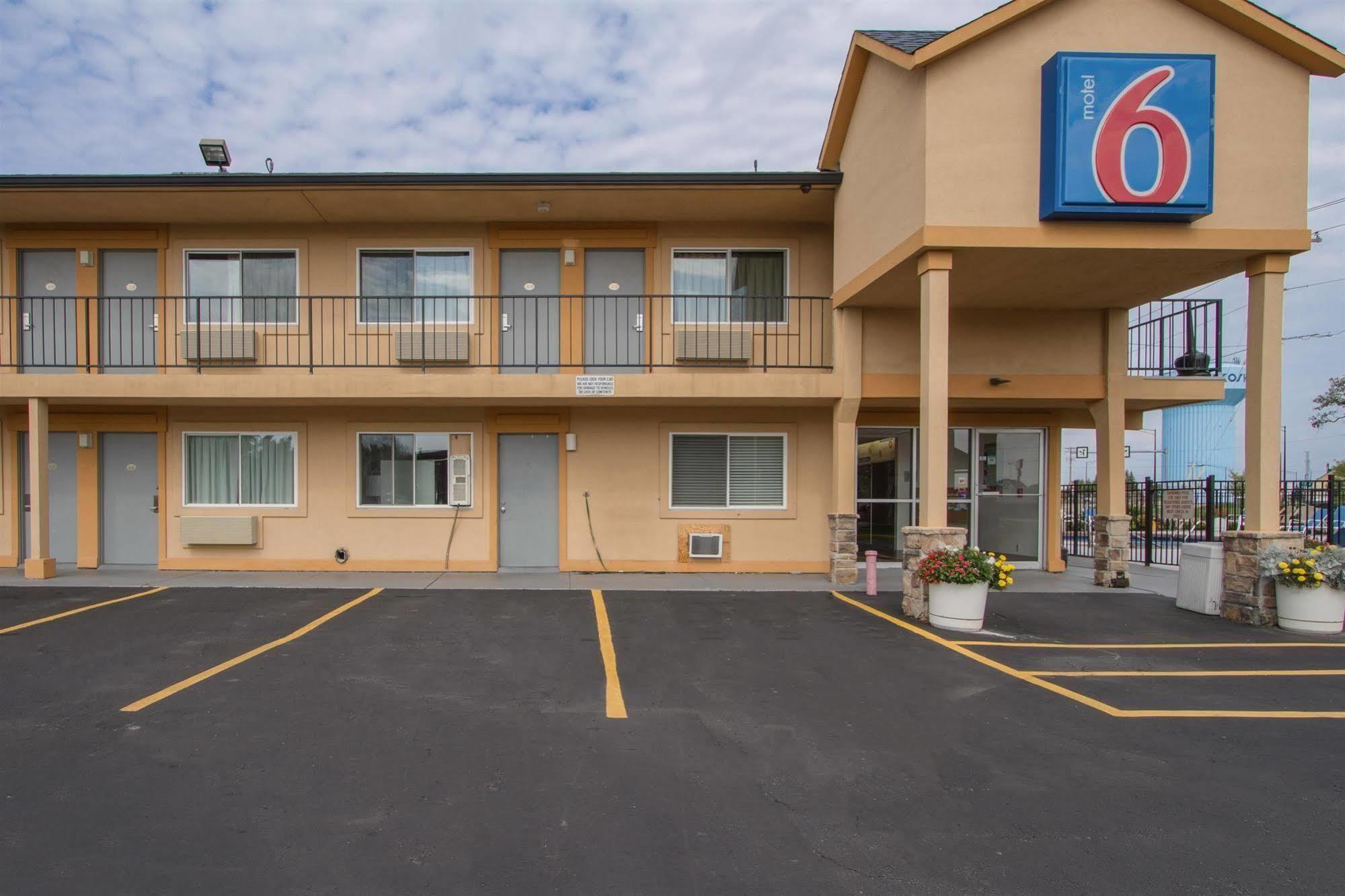 Motel 6-Oshkosh, Wi Екстер'єр фото