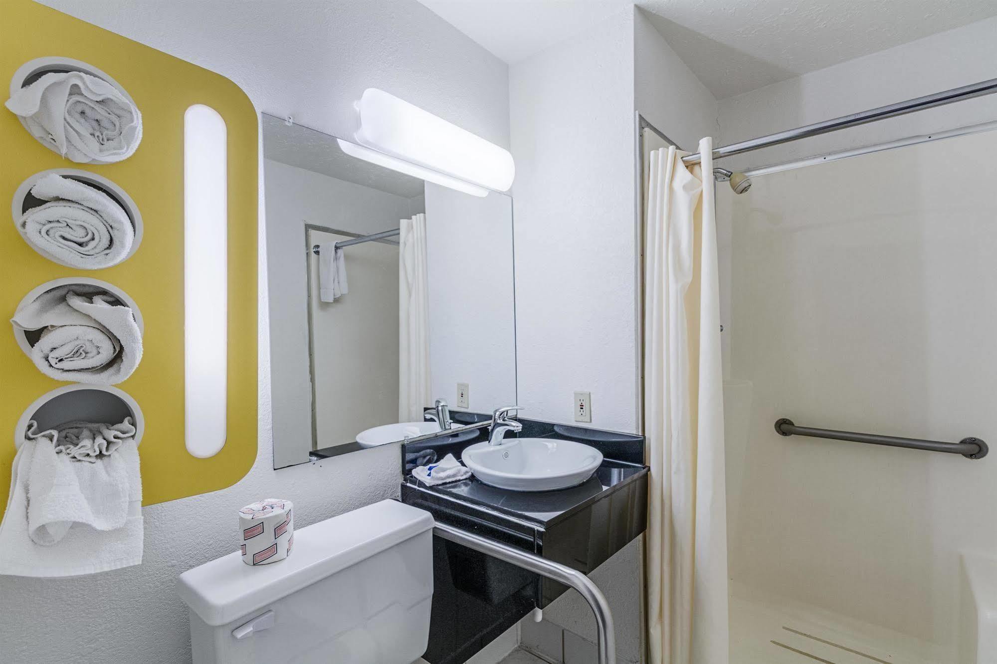 Motel 6-Oshkosh, Wi Екстер'єр фото