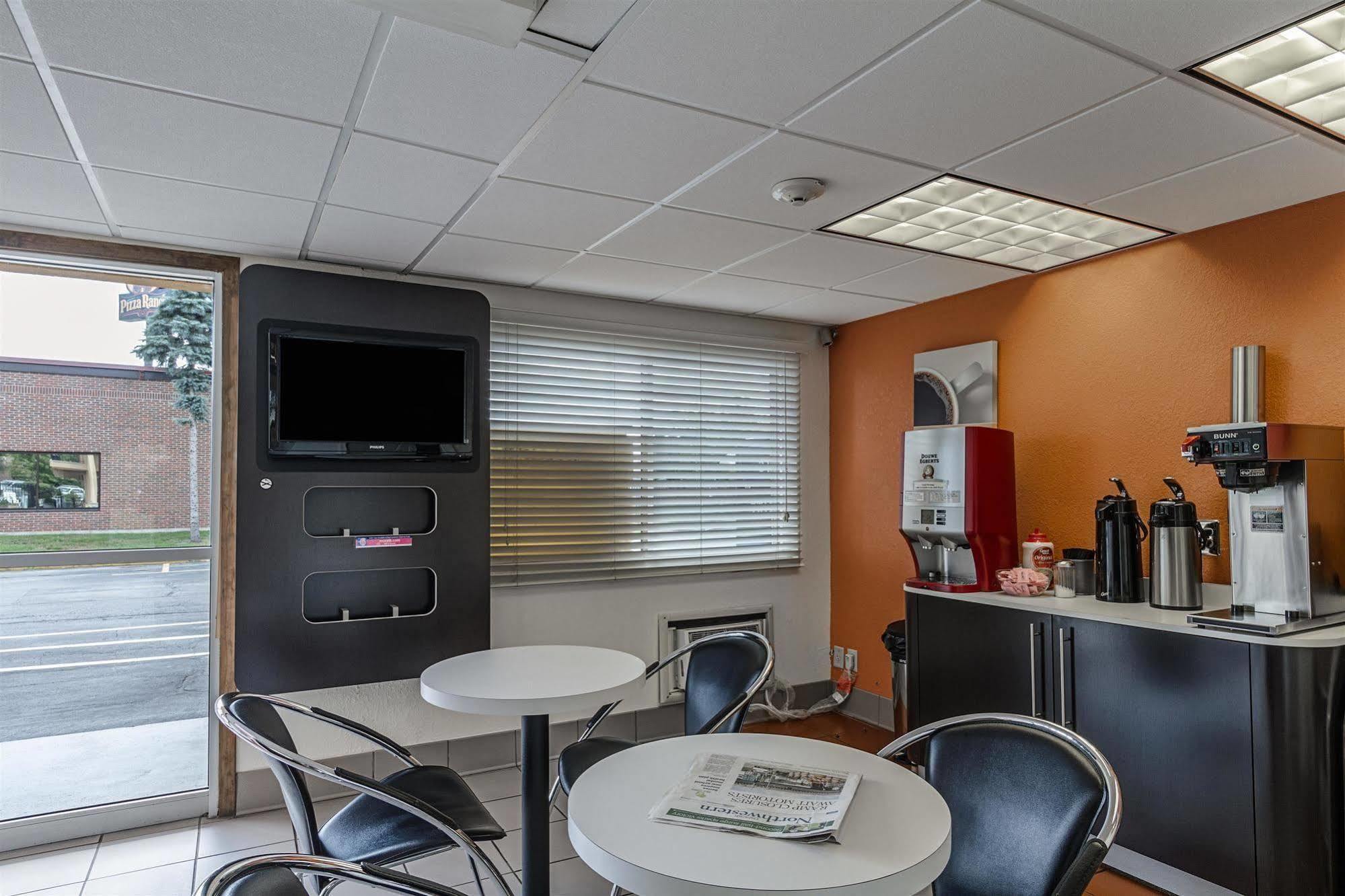 Motel 6-Oshkosh, Wi Екстер'єр фото