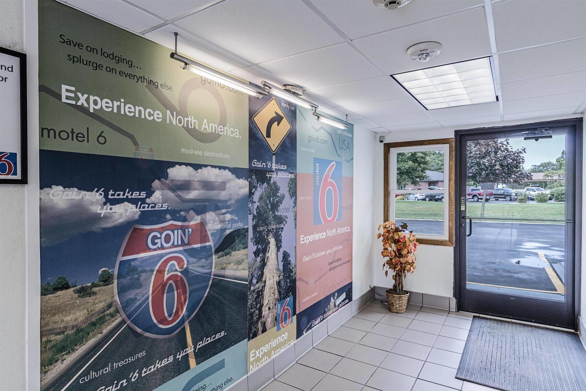 Motel 6-Oshkosh, Wi Екстер'єр фото